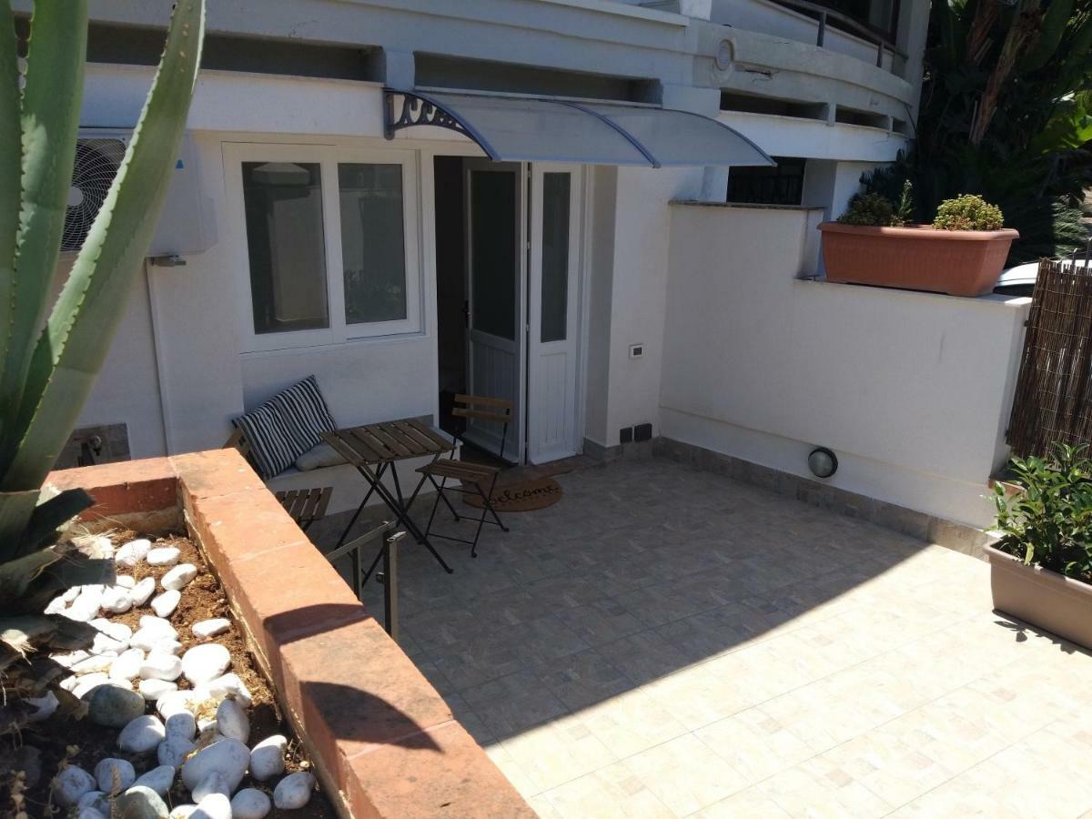 Residenza Don Camillo Villa Mondello Exteriör bild